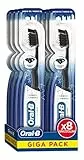 Oral-B Whitening Therapy Spazzolino Denti Manuale al Carbone, con Azione Sbiancante Denti, Rimuove Le Macchie Superficiali, Maxi Formato da 8 Spazzolini, Color Nero