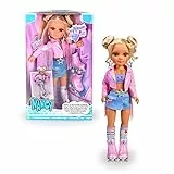 Nancy - ballerina sui pattini, bambola con pattini, lunghi capelli, giacca rosa di pelle con frange, per bambine/I dai 3 anni, Famosa (NAC22000)