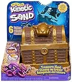 Kinetic Sand, Playset Caccia al Tesoro, con 567gr di Sabbia Marrone e Dorata Scintillante, 9 Tesori Nascosti da Trovare, Giocattoli per Bambini e Bambine, 3+ Anni