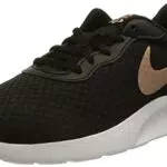 Nike Tanjun, Scarpe da Ginnastica Donna, Nero/Rosso Mtlc Bronzo-Barely Volt-Bianco
