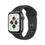Apple Watch SE Smartwatch con cassa in alluminio grigio siderale con Cinturino Sport color mezzanotte - Regular. Fitness tracker