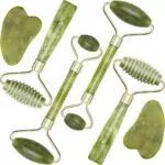 4 Pacchi Jade Roller Kit di Rulli Ondulati Facciali con 2 Pezzi Strumenti di Massaggio Raschiante Gua Sha Anti Invecchiamento e Rughe per Viso