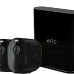 Arlo Pro3, 2 Telecamere di videosorveglianza wi-fi 2K HDR, con faro e allarme, Visione Notturna a Colori