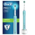 Oral-B Pro 1-700 Spazzolino Elettrico, Con Testine Oral B Cross Action