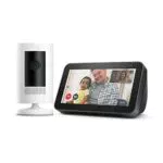 Ring Stick Up Cam Battery di Amazon + Echo Show 5 Schermo intelligente con Alexa