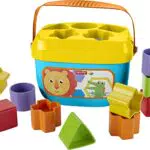 Fisher-Price - Secchiello con Cercaforme, Blocchi Colorati per Insegnare Forme