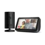 Ring Stick Up Cam Battery di Amazon + Echo Show 5 Schermo intelligente con Alexa