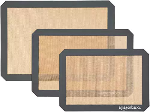 Amazon Basics - Tappetini da forno in silicone, set da 3 pezzi
