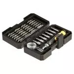 Amazon Basics - Set da 34 pezzi con mini cacciavite e punte