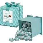 VANOIR Cubotto Deluxe Vanoir, Scatola Cioccolatini a Forma di Ovetti Pasquali Ripieni Con Crema di Nocciola