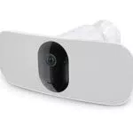 Arlo Floodlight Telecamera Wi-Fi Esterno Senza Fili, 2K HDR, Bianca