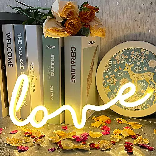 Insegna al Neon "love"