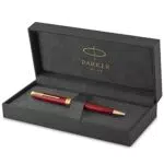 PARKER Sonnet Penna a Sfera, Laccatura di Colore Rosso con Finiture in Oro