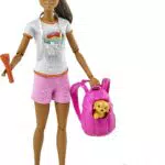 Barbie -Bambola Escursionista, Bruna, con Cucciolo e 9 Accessori