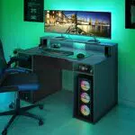 Dmora Scrivania Moderna per PC da Gaming, Porta CD, Ripiani
