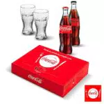 Coca-Cola Coke&Meal Box 2 Bicchieri Contour Originali Coca-Cola e 2 Bottiglie di Vetro da 350 ml di Coca-Cola Original Taste e Coca-Cola Zero Zuccheri