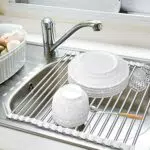 GOOPOOL Scolapiatti da Lavello Appoggio Scolapiatti Rastrelliera Pieghevole e Rimovibile di Asciugatura del Rotolo Dell'acciaio Inossidabile Cestello in rete drenante 43CM*35CM Grigio