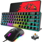 Kuiyn Tastiera da Gioco Meccanica Compatta al 60% 18 luci RGB Cablate Tipo C 68 Tasti + Mouse da Gioco Ottico a Nido d'ape 6400 DPI + di Tappetini per Mouse