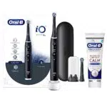 Oral-B Spazzolino Elettrico Ricaricabile iO6 Nero Con Custodia Da Viaggio, 1 Spazzolino + 1 Dentifricio Sensibilità e Gengive Calm
