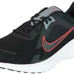 NIKE Quest 5, Sneaker Uomo, Black/University Red-Smoke Grey