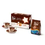 Pan di Stelle Gift Box Natale 2023, Idea Regalo con Due Tazze Medie in Porcellana by Thun e Sacchetto di Biscotti Pan di Stelle 350 g in Edizione Limitata