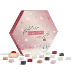 Yankee Candle Set regalo, 18 tea light profumate e 1 supporto per tea light in una confezione regalo natalizia