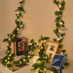 GuKKK Catena Luminosa Esterno Solare, 5M 50 LEDs Luci Solari Della Stringa dell'edera Artificiale