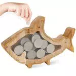 Molbory Salvadanaio a forma di lettera in legno, salvadanaio in legno per bambini