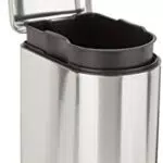 Amazon Basics - Pattumiera rettangolare con chiusura silenziosa, 10 L