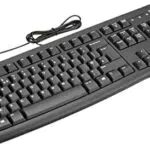 Logitech K120 Tastiera con Cavo per Windows - Layout Inglese QWERTY
