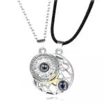 Collana Coppia Magnetica Sole e Luna - Gioielli Proiezione Ti Amo in 100 Lingue
