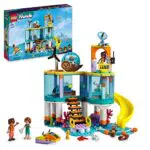 LEGO Friends Centro di Soccorso Marino - Set Veterinario Giocattolo per la Cura degli Animali