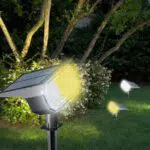 Faretti Solari LED da Esterno - Lampade Impermeabili per Giardino e Garage