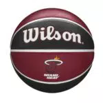 Wilson Pallone da Basket NBA Team Tribute, Utilizzo Outdoor, Gomma, Misura 7