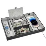 NAROSEBE Svuotatasche in PU Svuotatasche Ingresso Uomo Svuotatasche Design Moderno Vassoio Portaoggetti con 6 Scomparti Organizzatore da Comodino per Chiavi Orologio Cellulare e Occhiali
