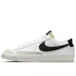 Nike Blazer Low '77 - Scarpe da Basket per Donna