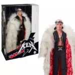 Barbie The Movie - Ken, bambola del fim collezione con grande cappotto in pelliccia sintetica