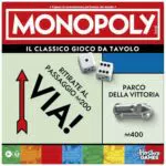 Hasbro Monopoly Gioco da Tavolo per Famiglie e Bambini 8+ in Italiano