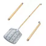 Pala per pizza perforata con manico in legno e gancio per forno e barbecue