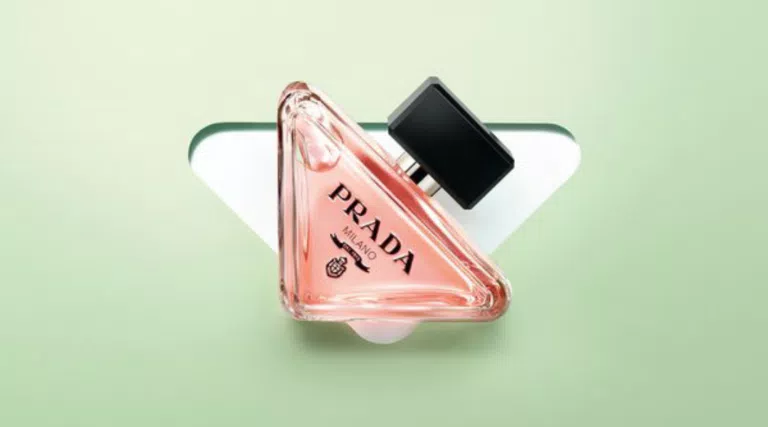 Richiedi ora il tuo campione di Prada Paradoxe