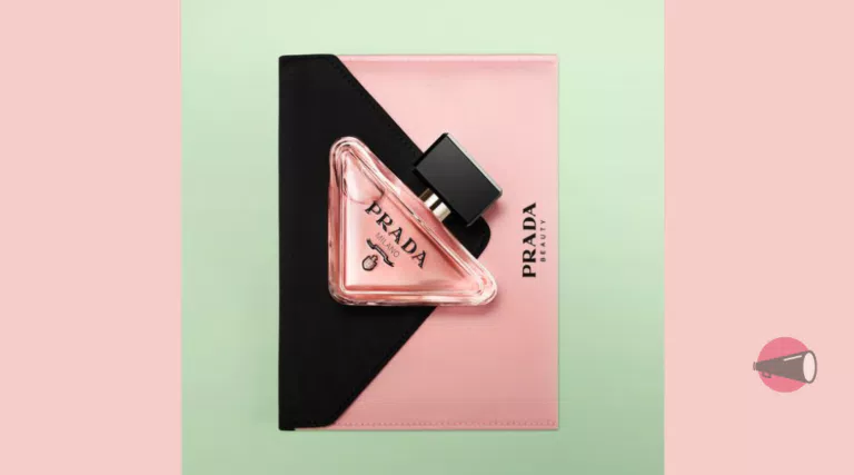 Prada Paradoxe: in omaggio la pochette e minitaglia