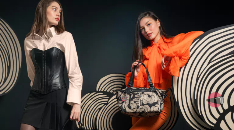 Tenta la fortuna e vinci gratis una borsa Kipling x Anna Sui