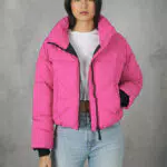 Giubbotto bomber cropped con imbottitura riciclata, vari colori, in offerta (67%)