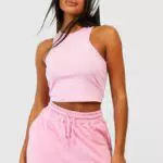 SET TOP CON SCOLLO A VOGATORE & PANTALONCINI IN FELPA
