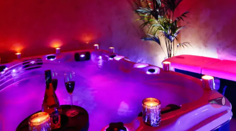 Spa di coppia ad uso esclusivo con aperitivo e massaggio da Holistic Generation